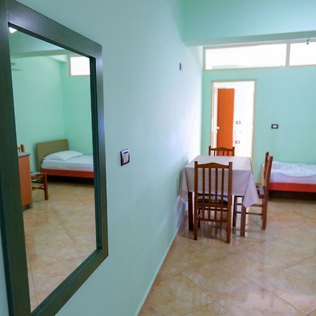 Rei Apartments Sarande Room photo