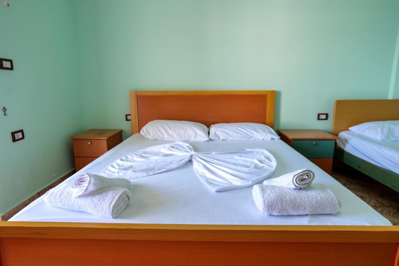Rei Apartments Sarande Exterior photo