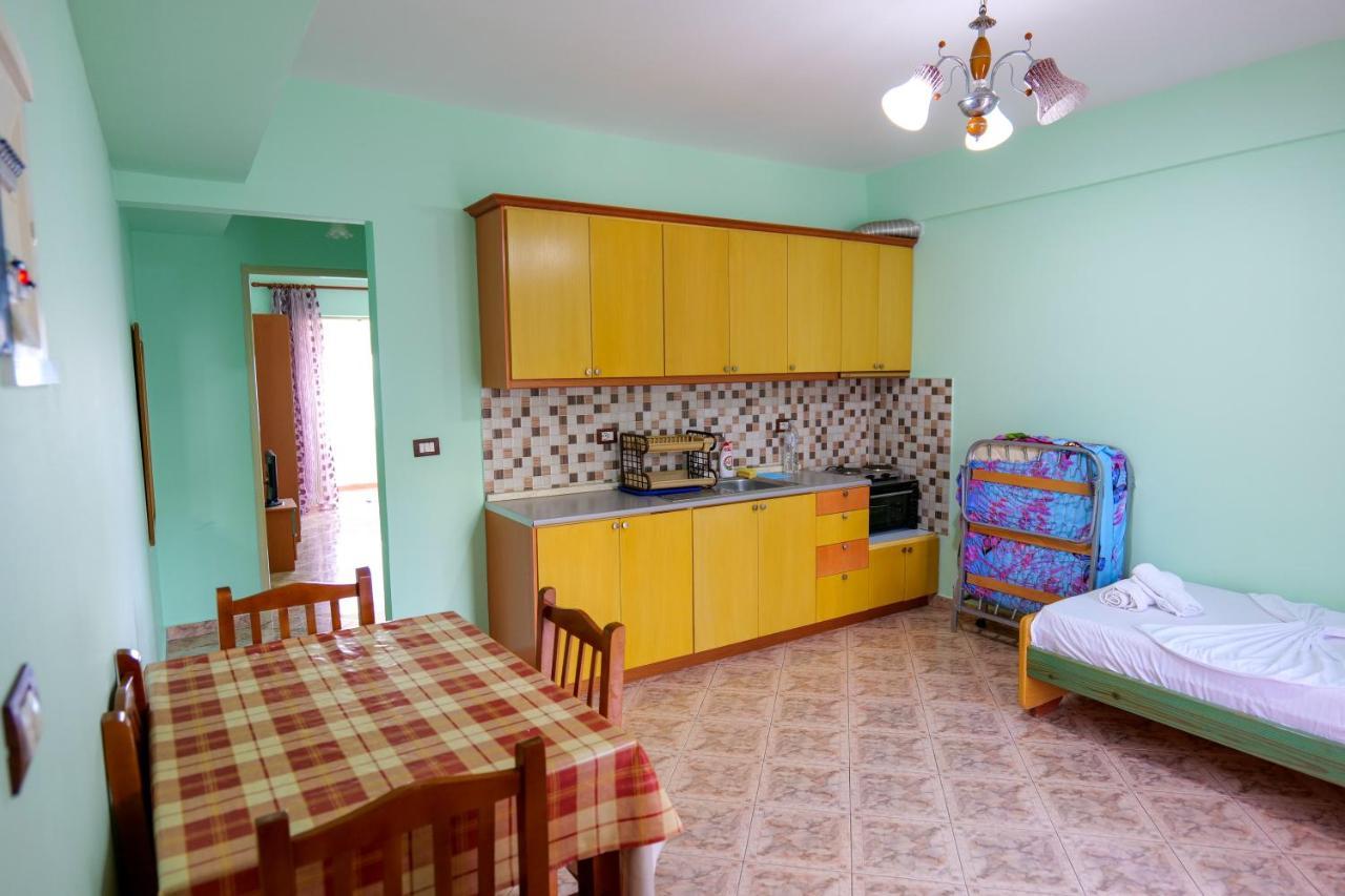 Rei Apartments Sarande Exterior photo