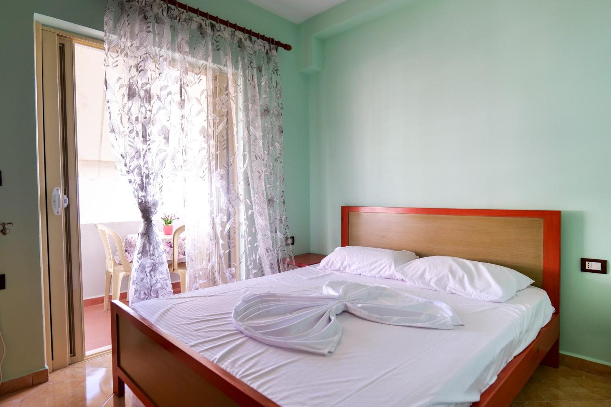 Rei Apartments Sarande Room photo