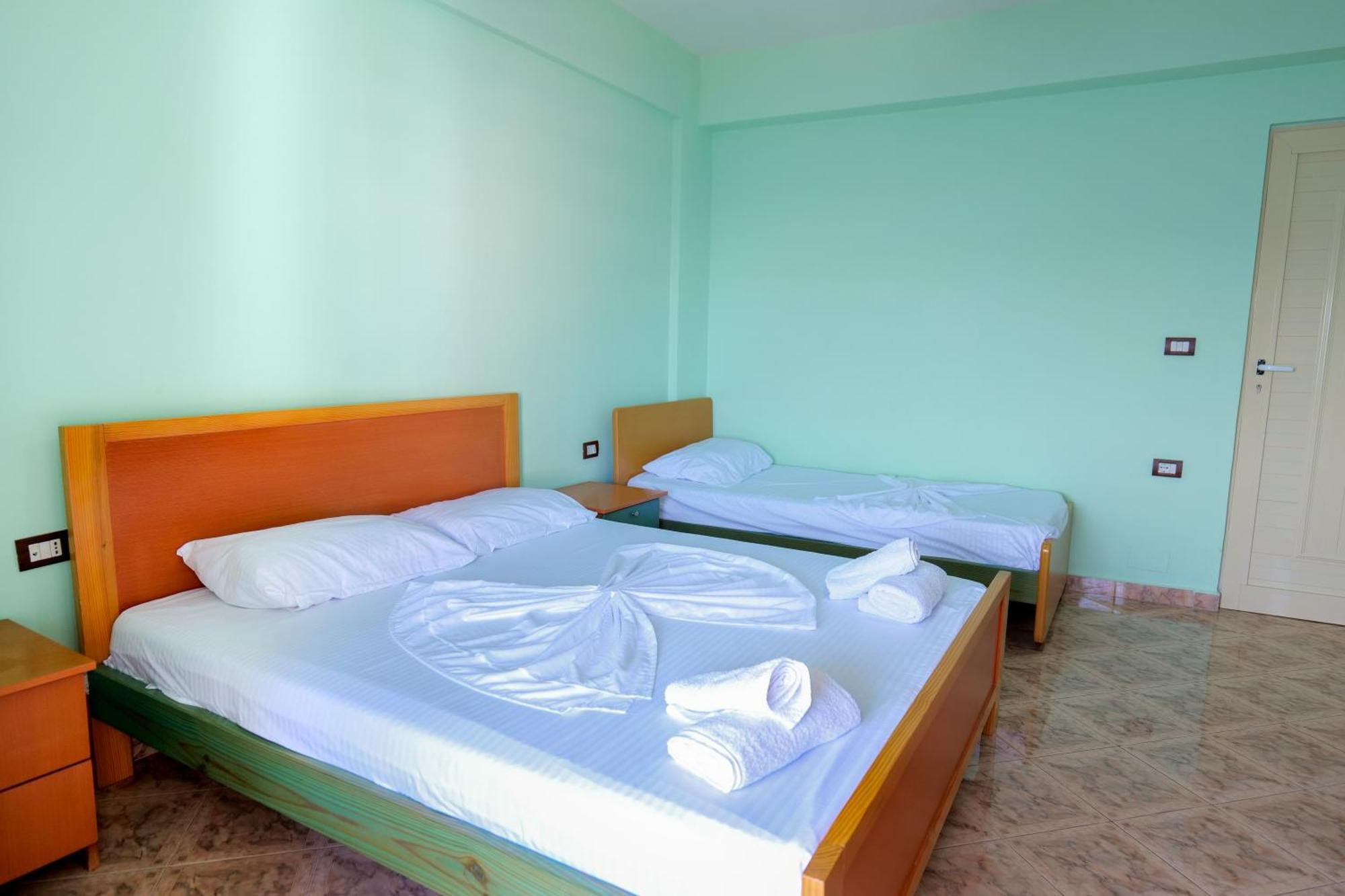 Rei Apartments Sarande Room photo